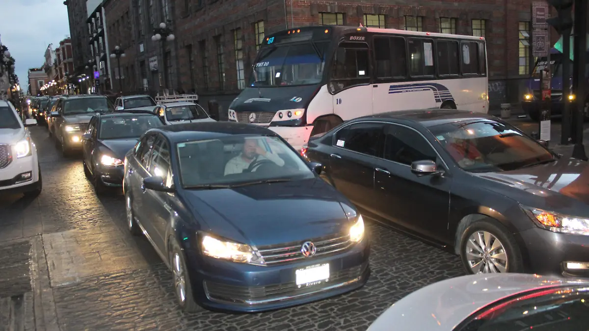 TRAFICO EN EL CENTRO HISTORICO JAVIERP 2711180017